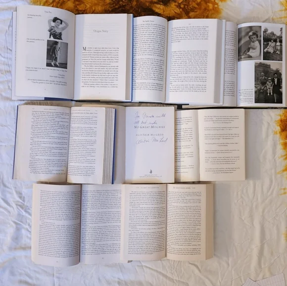 Book Bundle - Picture 3 of 7